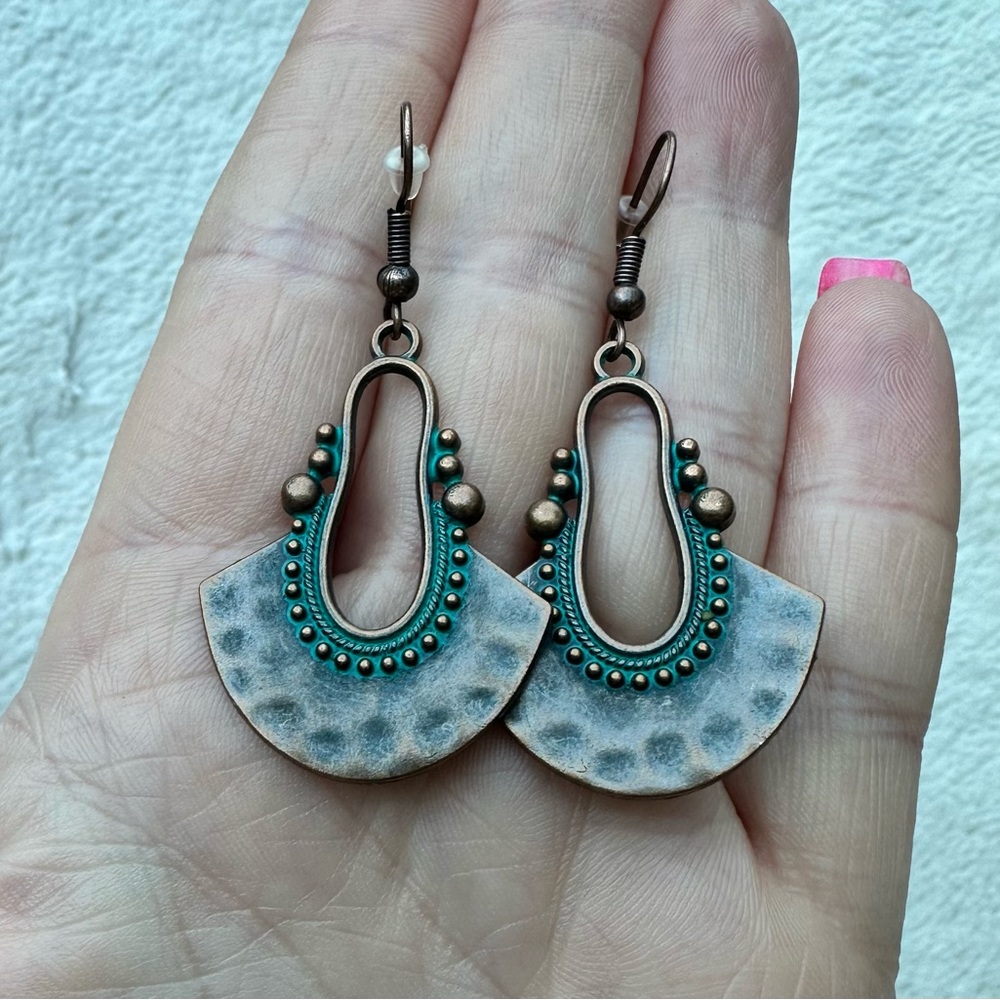 Boho dangle earrings NWT